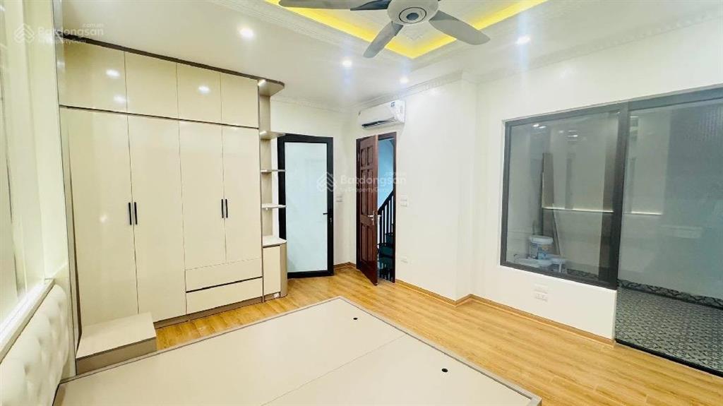 Bán nhà mai động phường mai động. các 150m ra hồ đền lừ. khu đắc địa chung tâm tập thể dục, viu đẹp