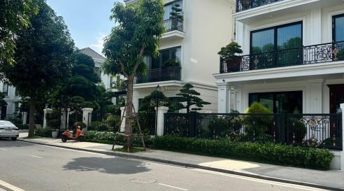 Chính chủ cần bán gấp liền kề 97m2 tại khu tt2 vinhomes green bay mễ trì giá 45 tỷ bao phí mg