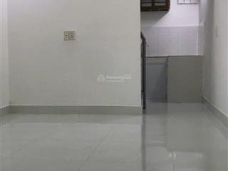 Nhà ngay nơ trang long bình thạnh 2 tầng 2 phòng ngủ chỉ nhỉnh 2 tỷ
