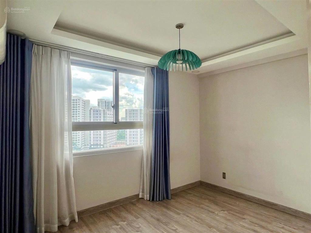 Bán scenic valley 2, 75m2, 2pn.  em 0798 740 ***