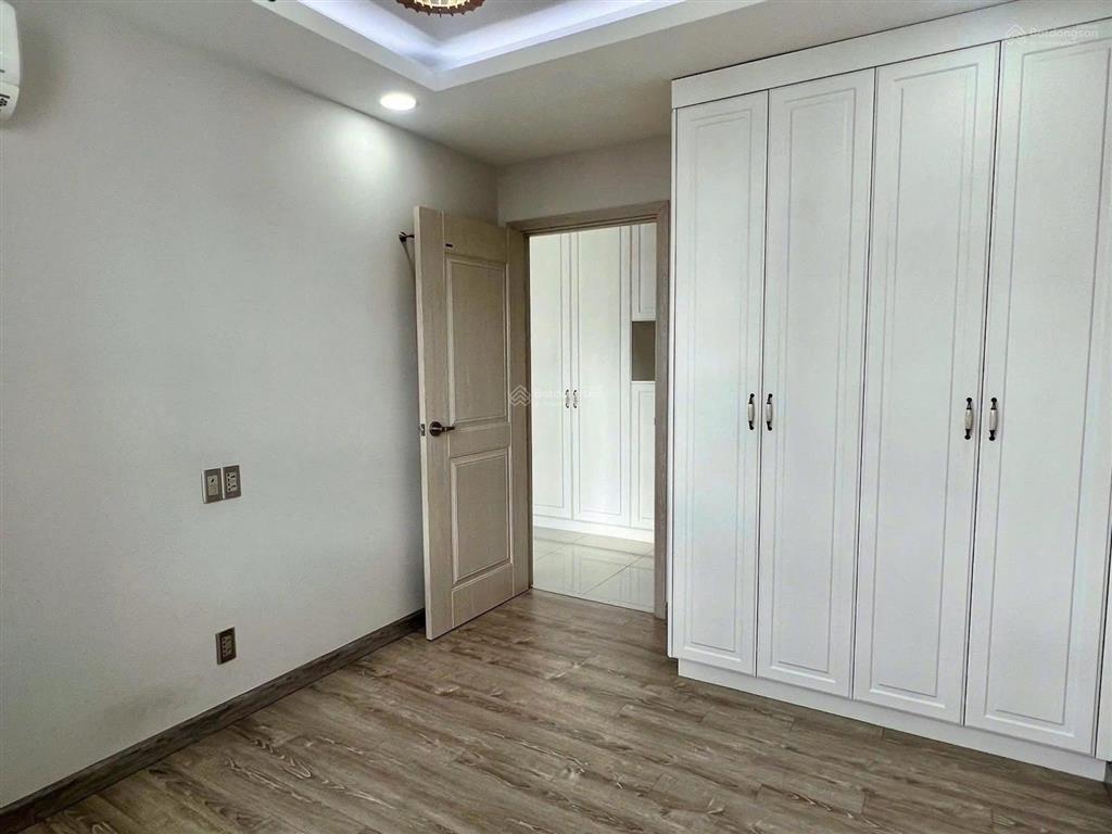 Bán scenic valley 2, 75m2, 2pn.  em 0798 740 ***