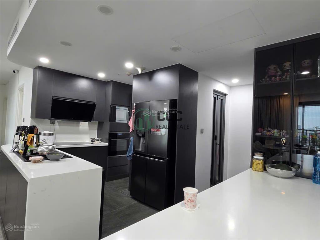 Bán nhanh căn hộ riverapoint cực hiếm 212m2 4 phòng.  em 0798 740 ***