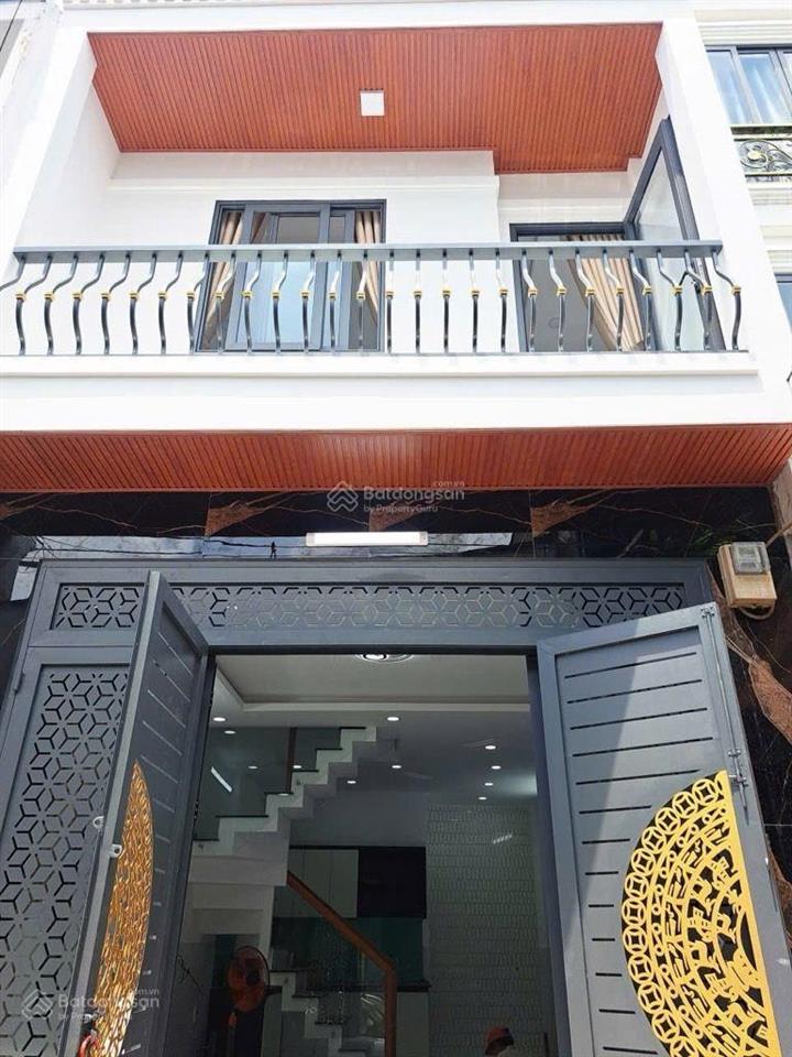 Bán nhà giáp tân phú. q6, gần đầm sen. ngang 4m. 40m2, nhà mới. nhỉnh 3 tỷ lớn