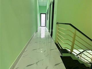 Gấp. miếu gò xoài 60m2. trệt lầu, 3pn. phòng khách rộng thoáng, bếp sạch sẽ. ô tô tới bếp
