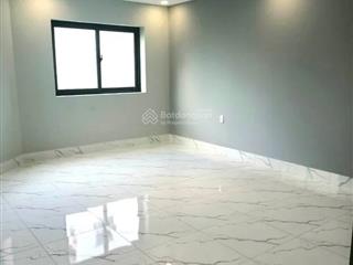 Bán nhà mặt phố tại huỳnh văn bánh, 9,5 tỷ, 29m2, 4pn, 4wc, mặt tiền 5,5m