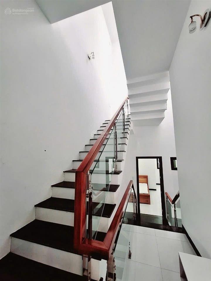 Nhà 3 tầng hồ xuân hương đang cho thuê 17 triệu/tháng đi bộ ra biển mỹ khê 400m giá 7,6 tỷ