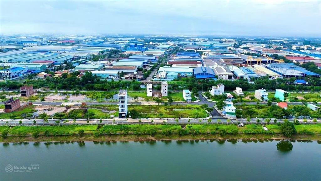 Bán gấp nền đất 130m2 (5x26m), đối diện kcn tiện xây trọ kinh doanh , kdc hiện