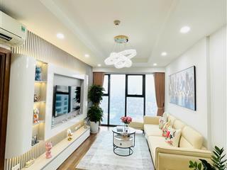 Bán căn hộ 2pn ban cồng đông nam tại goldmark city 136 hồ tùng mậu