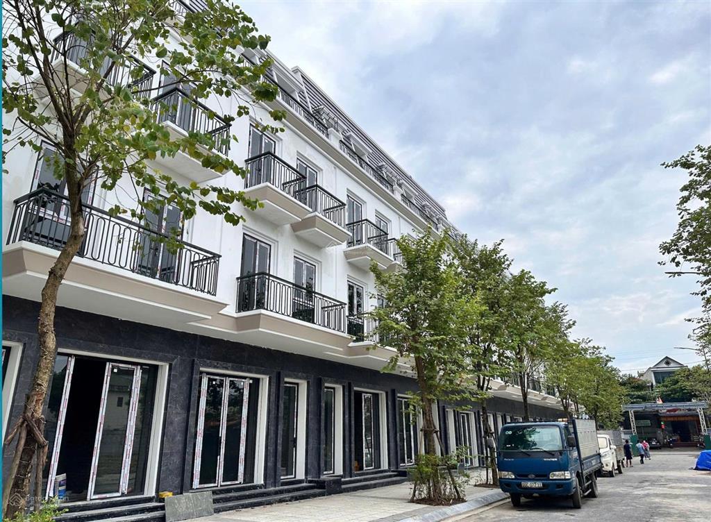 Bán căn nhà phố dãy sh02 diện tích 75m2 xây 4 tầng  shop 2 mặt tiền  chỉ cần 3,5 tỷ