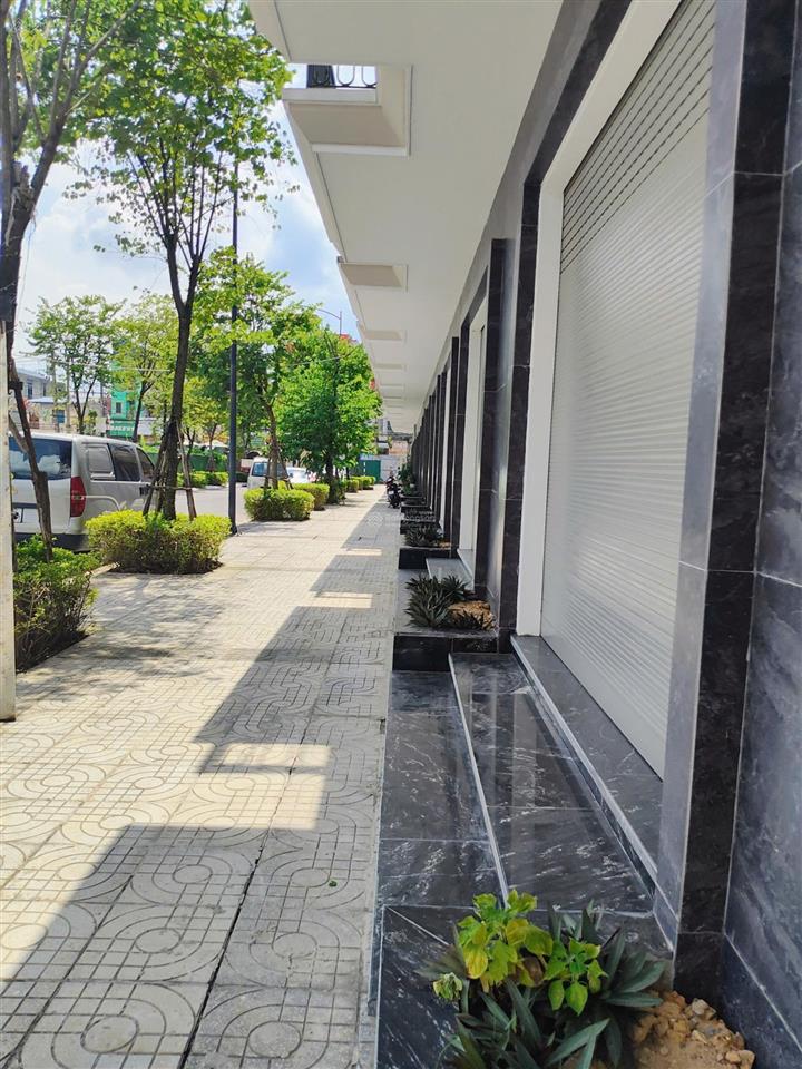 Bán căn nhà phố dãy sh02 diện tích 75m2 xây 4 tầng  shop 2 mặt tiền  chỉ cần 3,5 tỷ