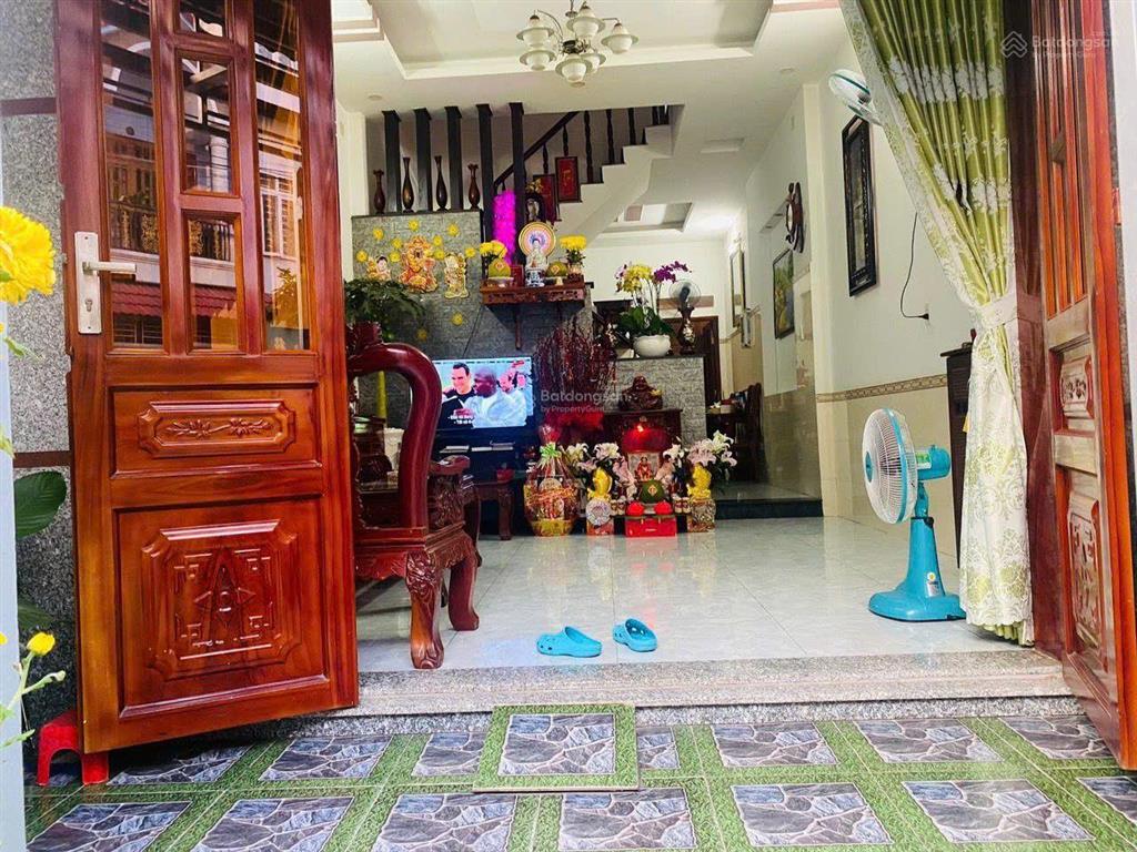 5tỷ150.bán nhà sổ riêng đông hoà dĩ an .1trệt lầu đường nhựa 8m .dt 60m fun thổ cư