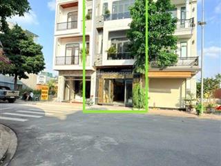 Gửi gửi 28 nhà 3 lầu 1 trệt kdc phúc đạt dĩ an phúc đạt 5x12m, 240m2 xây dựng 4p ngủ 5 wc