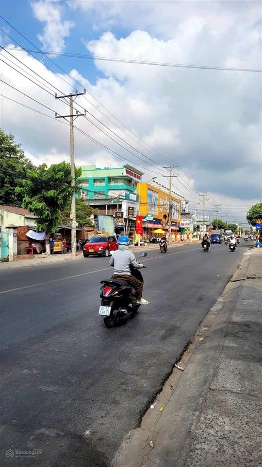 Hạ gần 6ty bán lô đất mặt tiền đường 22/12
diện tích  ngang 15 x75 = 1125m2.
trên đất có