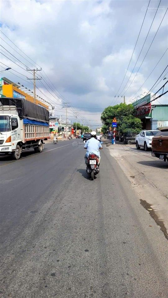 Hạ gần 6ty bán lô đất mặt tiền đường 22/12
diện tích  ngang 15 x75 = 1125m2.
trên đất có