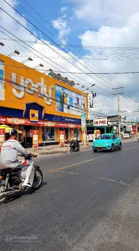 Hạ gần 6ty bán lô đất mặt tiền đường 22/12
diện tích  ngang 15 x75 = 1125m2.
trên đất có