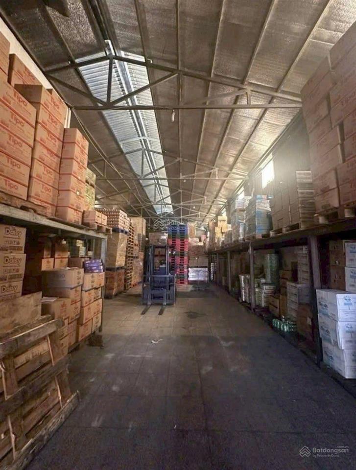 Bán xưởng mặt tiền đường trần thị dương kp đông chiêu tđh dĩ an tphcm. dt = 372.5m2 có 240m2