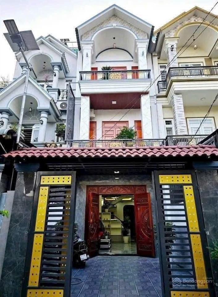 Bán gấp nhà tân đông hiệp dĩ an. chính chủ. giá 5ty9 nhà 1 trệt 2 lầu lầu nội thất thất xịn