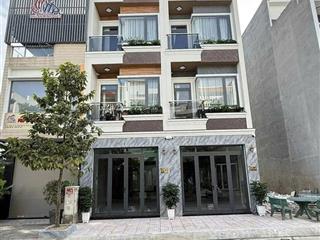 Bán1 cặp nhà song sinh đã hoàn thiện gần đại học quốc gia tphcm
 nhà full nội thất cao cấp và đặc