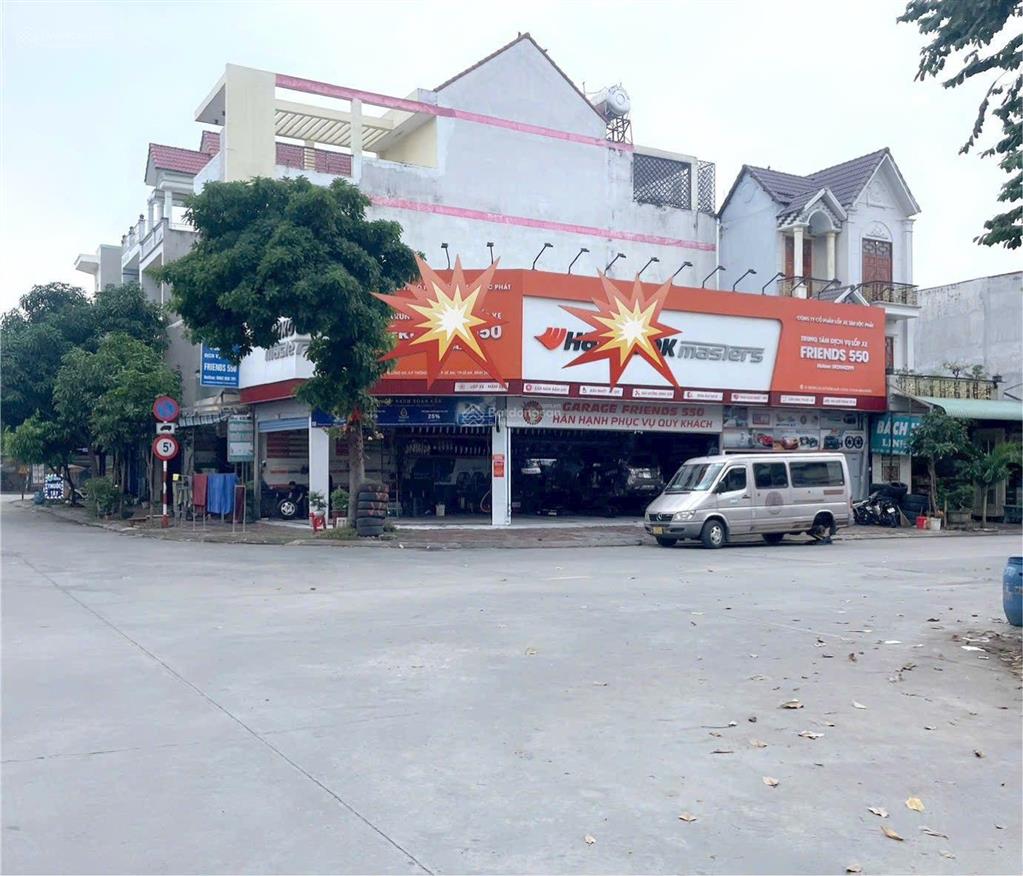 Cần bán lô góc 2 mặt tiền , ngay ngã 3 , trục đừơng 32m đường trục chính n3 khu thương mại sóng