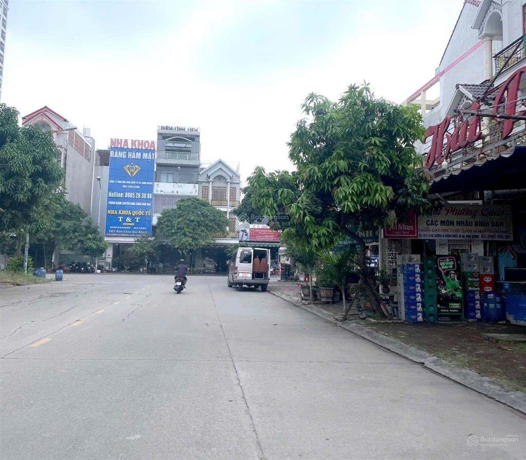 Cần bán lô góc 2 mặt tiền , ngay ngã 3 , trục đừơng 32m đường trục chính n3 khu thương mại sóng