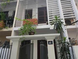 Cho thuê nhà nguyên căn ngõ 612 đê la thành 51m2 x3 tầng, 3 phòng ngủ  giá 12tr/tháng