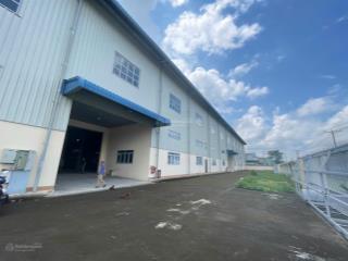 Cho thuê kho xưởng mới 5200m2, pháp lý chuẩn, giá tốt tại bến lức, long an.
