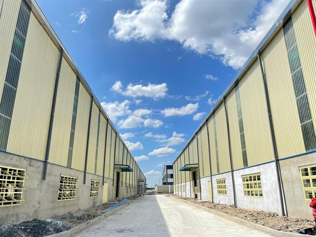 Bán xưởng 5000m2 kcn hựu thạnh tân đức, đức hòa, long an. pccc tự động. giá bán 42 tỷ