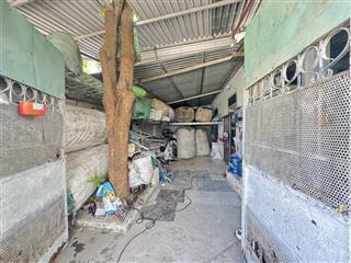 Cần bán gấp nhà kho phường cát lái q2 cũ. dt 78m2 (8,9x9) giá chỉ 4.6 tỷ