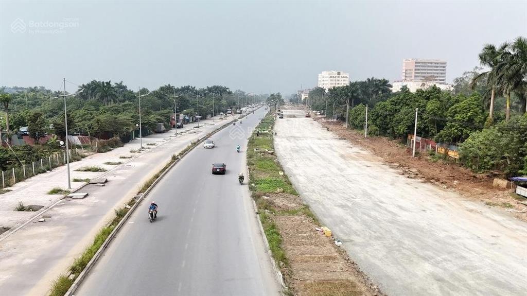 Chính chủ cần tiền cho con đi du học bán gấp lô đất giáp tổ hợp y tế giáo dục 400ha