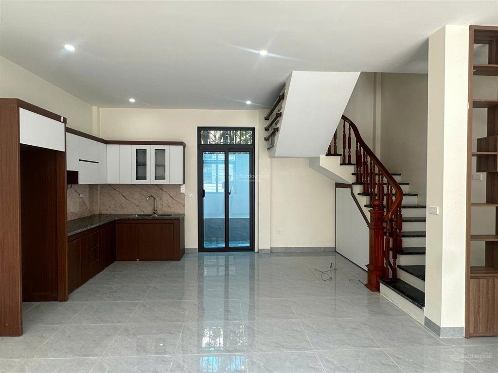 Bán nhà liền kề đại thànhquốc oai,ngõ 8m ô tô đỗ cửa ngày đêm, sd 77m*3,5t*4n rộng, giá hơn 4,8 tỷ