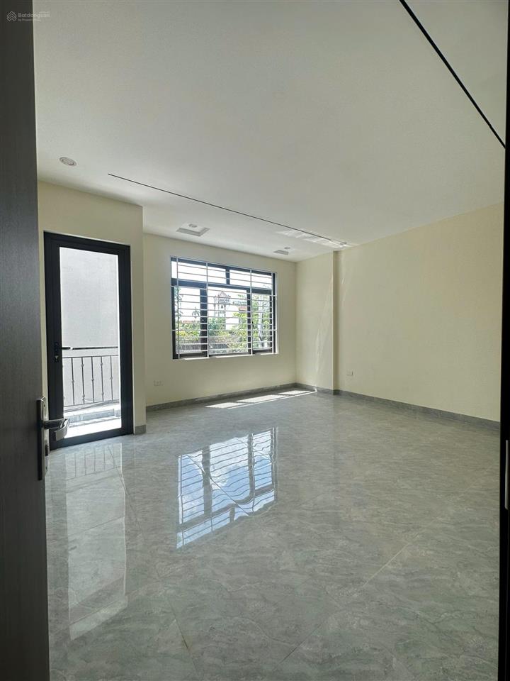 Bán nhà liền kề đại thànhquốc oai,ngõ 8m ô tô đỗ cửa ngày đêm, sd 77m*3,5t*4n rộng, giá hơn 4,8 tỷ