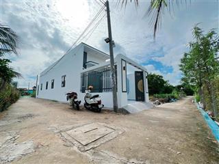 Bán nhà cấp 4 lô góc hai mặt tiền tại đoàn nguyễn tuấn, hưng long, bình chánh, 72m2, pháp lý đầy đủ