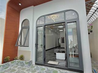 Bán đất tặng nhà cấp 4 mới xây cực đẹp, giá 970 triệu  diện tích đất 64m2, có sổ riêng