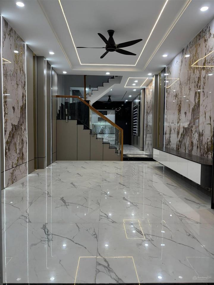 Bán gấp nhà góc 2 mt đường thới an 13 phường thới an quận 12, dt 5x25m, 1 trệt 3 lầu, giá 8.9 tỷ tl