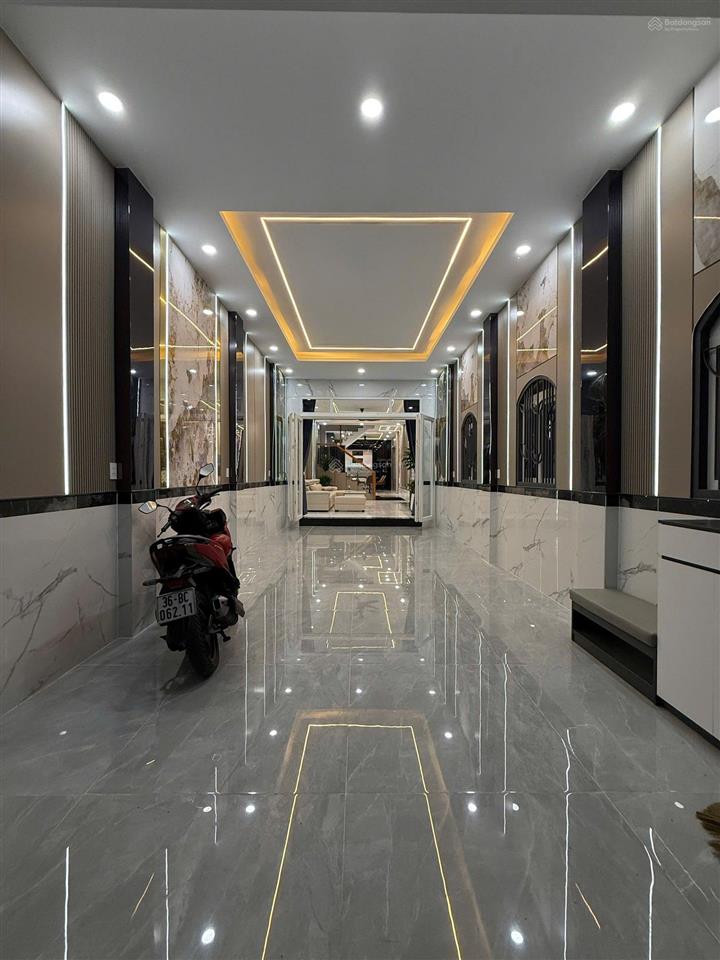 Bán gấp nhà góc 2 mt đường thới an 13 phường thới an quận 12, dt 5x25m, 1 trệt 3 lầu, giá 8.9 tỷ tl