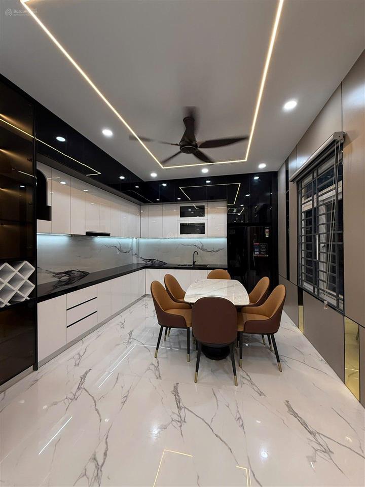 Bán gấp nhà góc 2 mt đường thới an 13 phường thới an quận 12, dt 5x25m, 1 trệt 3 lầu, giá 8.9 tỷ tl