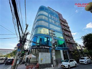 Góc 2 mặt tiền nguyễn văn hưởng, q2  dt  10 x 20 ( hầm 6 tầng)  hđt  330tr/th  giá bán 85 tỷ