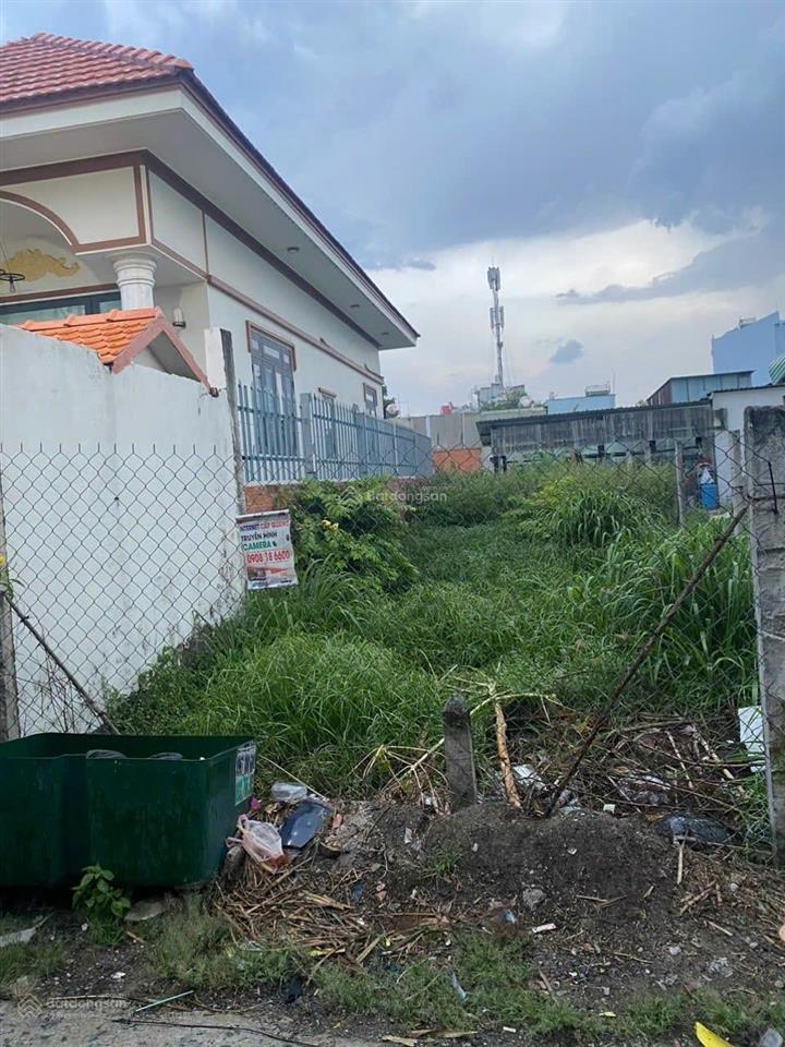 Ngã 3 tân lân, 1 lô 5x25 chỉ 592tr, shr sẵn, 1 xẹt ql50, cách cổng chào cần đước 900m.