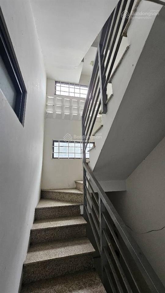 Bán chdv đẹp 6 tầng 70m2 * hẻmôtô đường cmt8 q3  9pn 9wc (có thang máy)  12.7 tỷ