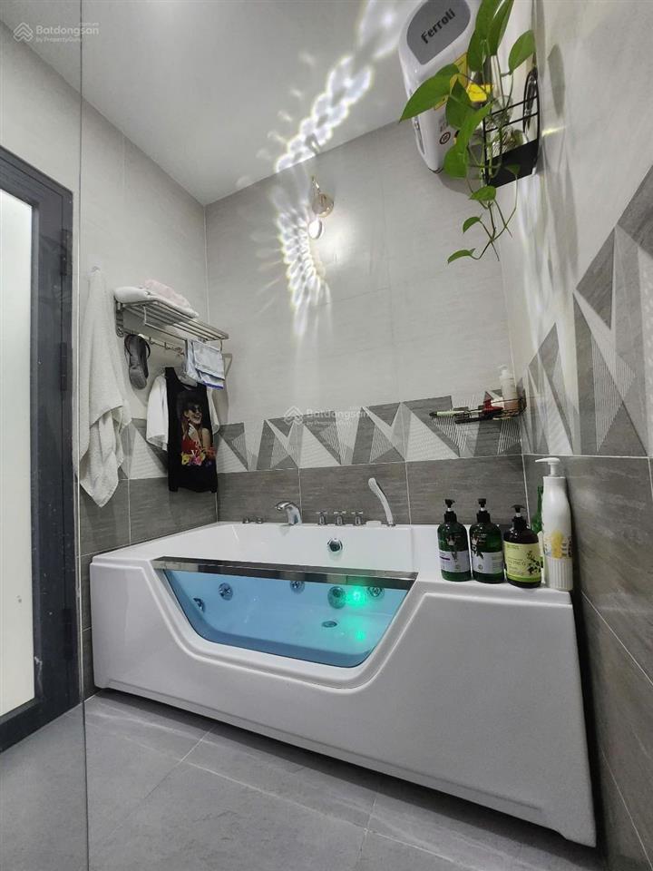 Bán nhà đẹp 2 tầng cmt8 34m2 gần tòa viettel  6.6 tỷ