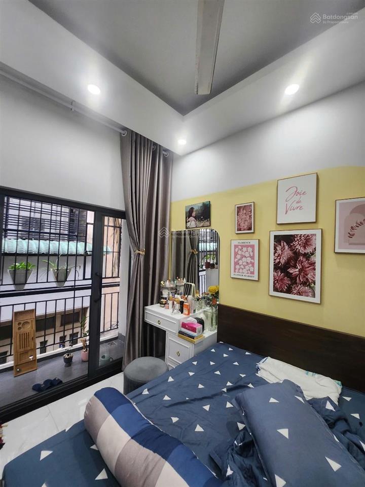 Bán nhà đẹp 2 tầng cmt8 34m2 gần tòa viettel  6.6 tỷ