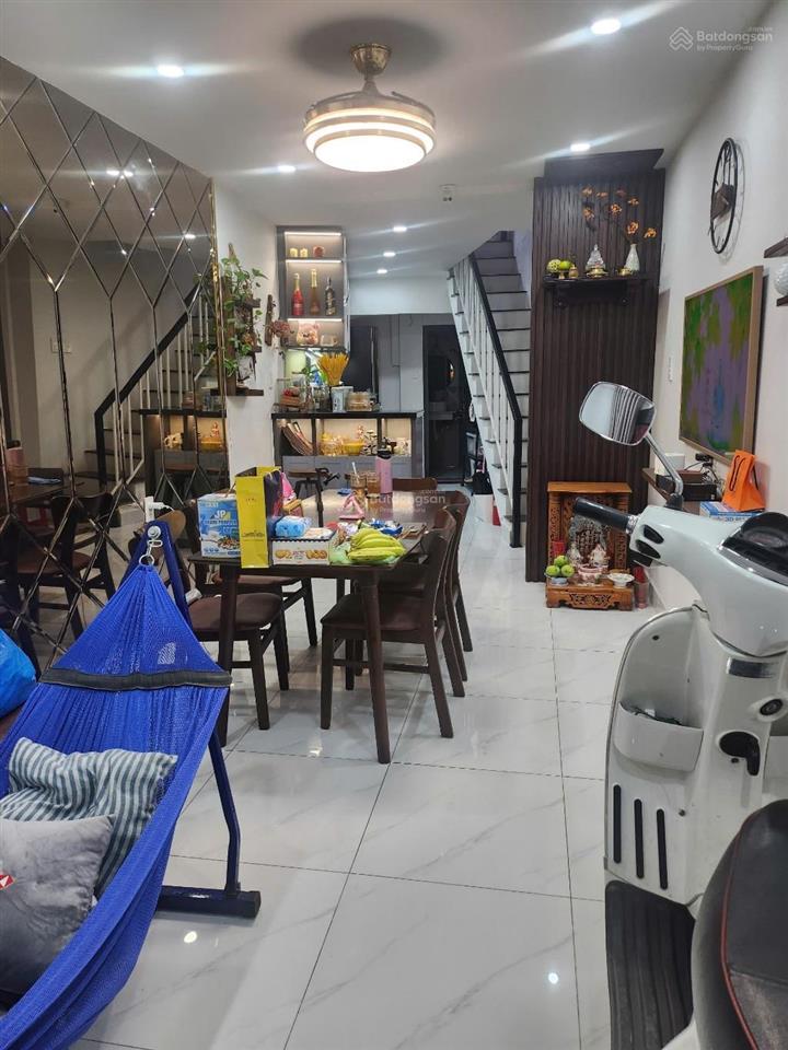 Bán nhà đẹp 2 tầng cmt8 34m2 gần tòa viettel  6.6 tỷ