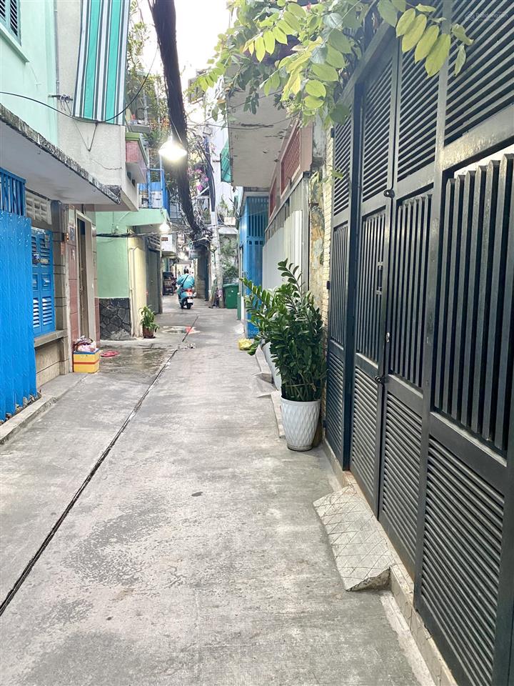 Bán nhà đẹp 2 tầng cmt8 34m2 gần tòa viettel  6.6 tỷ