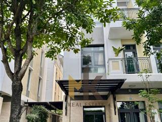 Cho thuê nhà nguyên căn 105m2 verosa khang điền quận 9