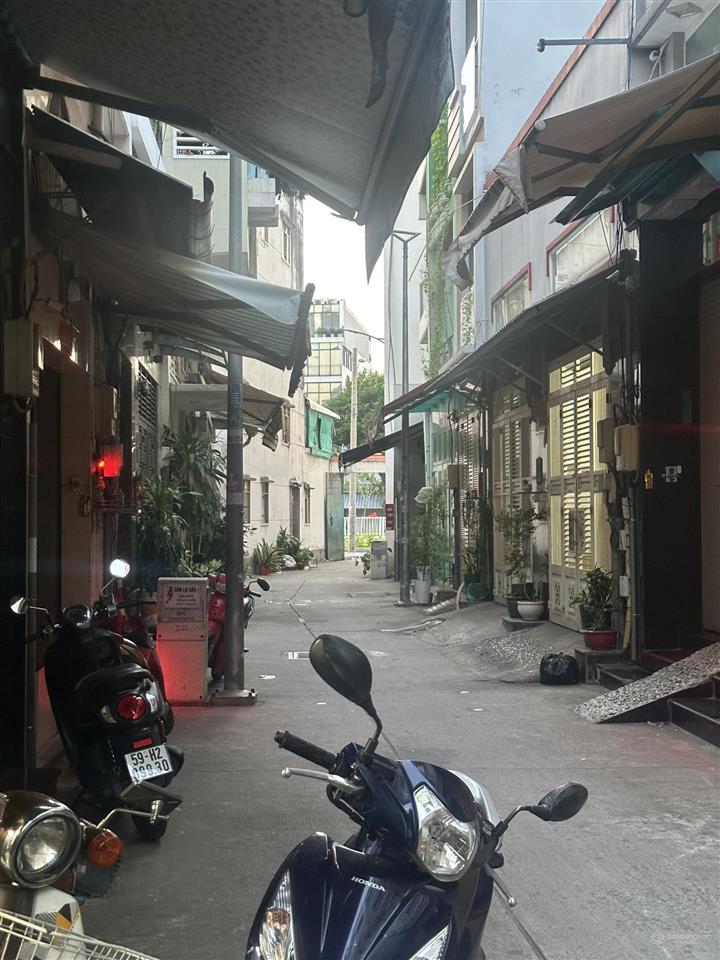 (dt 4x18m) nhà hẻm xe hơi khu chợ kim biên, quận 5  giá 10.8 tỷ thương lượng