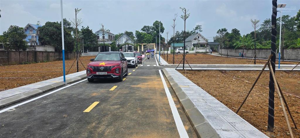 Chính chủ cần tiền gấp cắt lỗ 300tr so với những lô bên cạnh lô góc 2mặt tiền