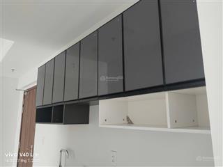 Căn hộ block b tầng 20. 2 phòng ngủ, full nội thất
