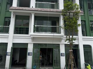 Suất ngoại giao  giá rẻ bất ngờ