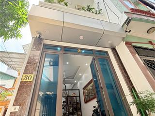 Lô góc full nội thất nhà dân xây thông thoáng
