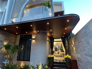 Chính chủ bán nhà mặt tiền  giá 2 tỷ 100  gần kcn cầu tràm, cần đước, long an  110m2  shr